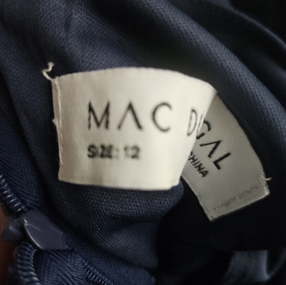 Mac Duggal 20271 - Midnight Embroidered Long Sleeve Evening Dress SZ 12 NWT - Picture 12 of 13